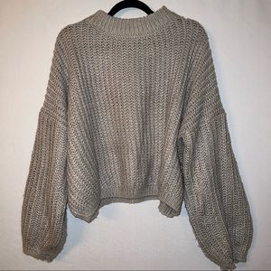 Cropped grey balloon sleeve sweater